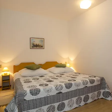 Apartment Puh Pula
